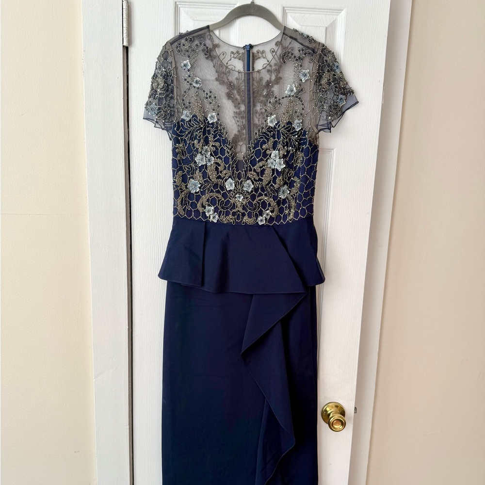 Elegant Navy Beaded Embellished Formal Dress by Marchesa Notte Size 6